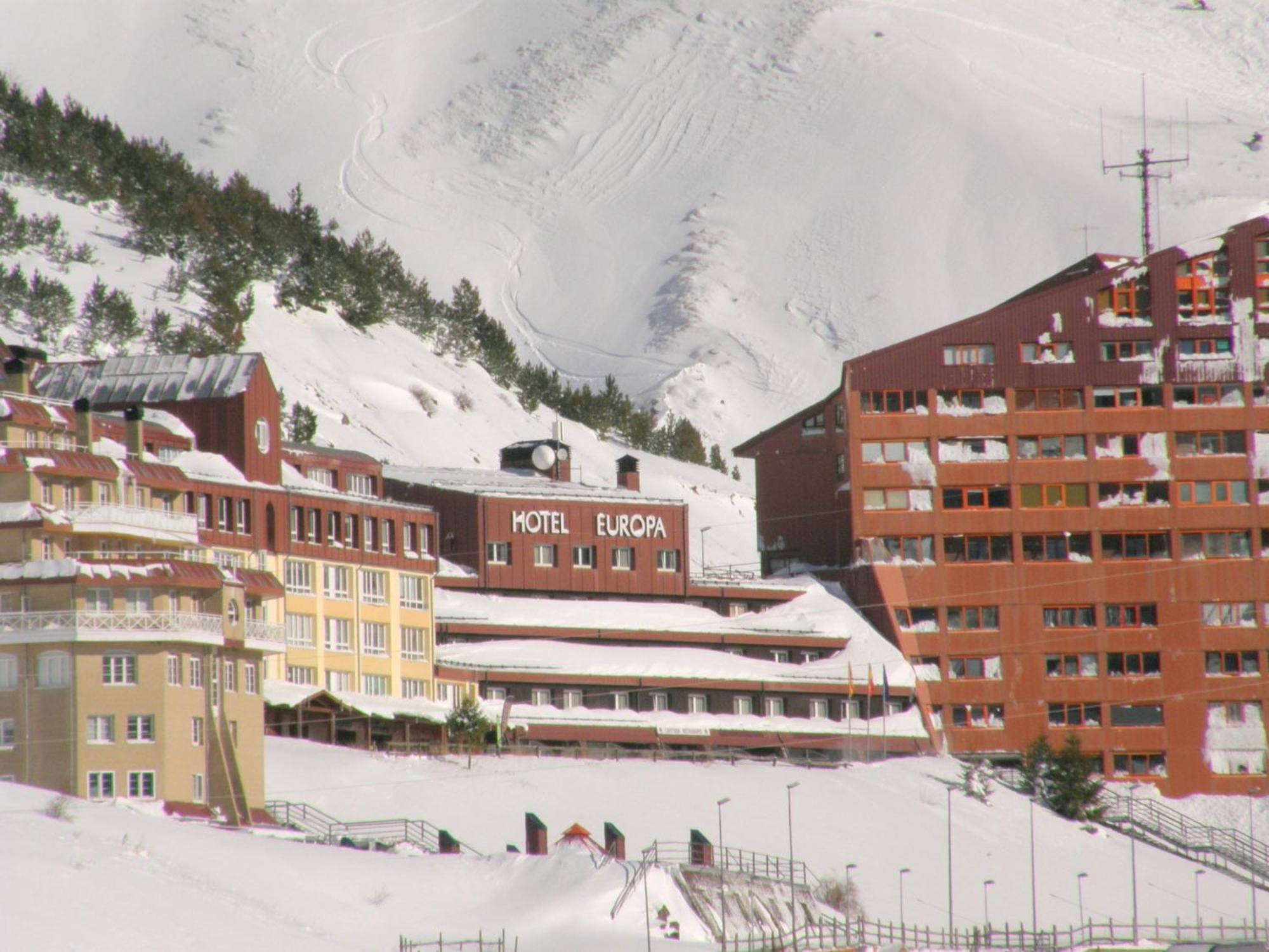 Hotel Europa Astun Extérieur photo
